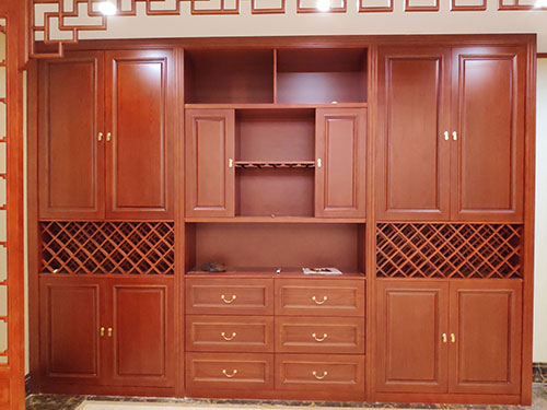 兴文中式家居装修之中式酒柜装修效果图